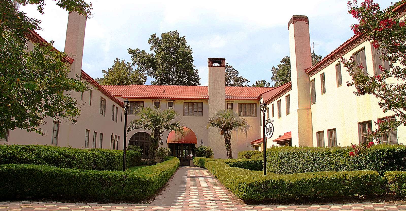 Wakulla Springs Lodge